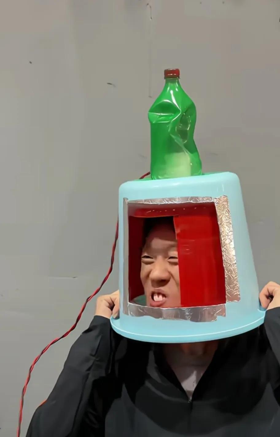 张国伟这个搞笑担当感觉他的脑洞都没有瓶颈期[捂脸哭]各种想法都能把人惹笑