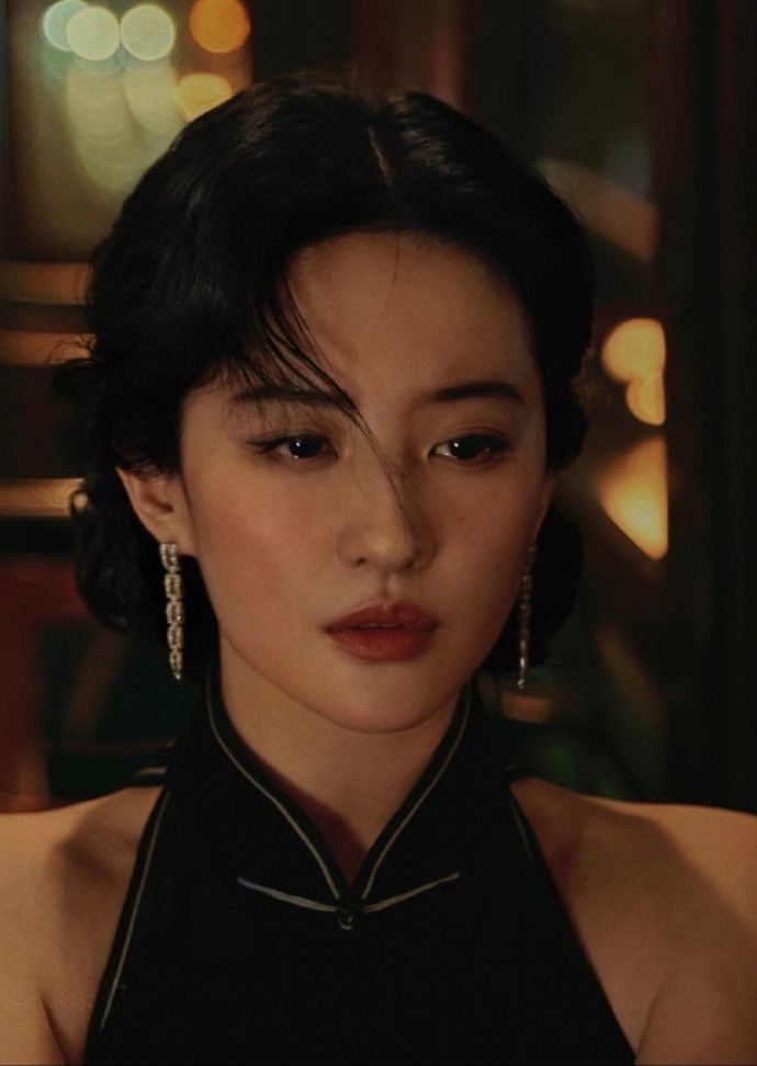 刘亦菲旗袍造型完全复古女郎啊，太有时代美人那味了