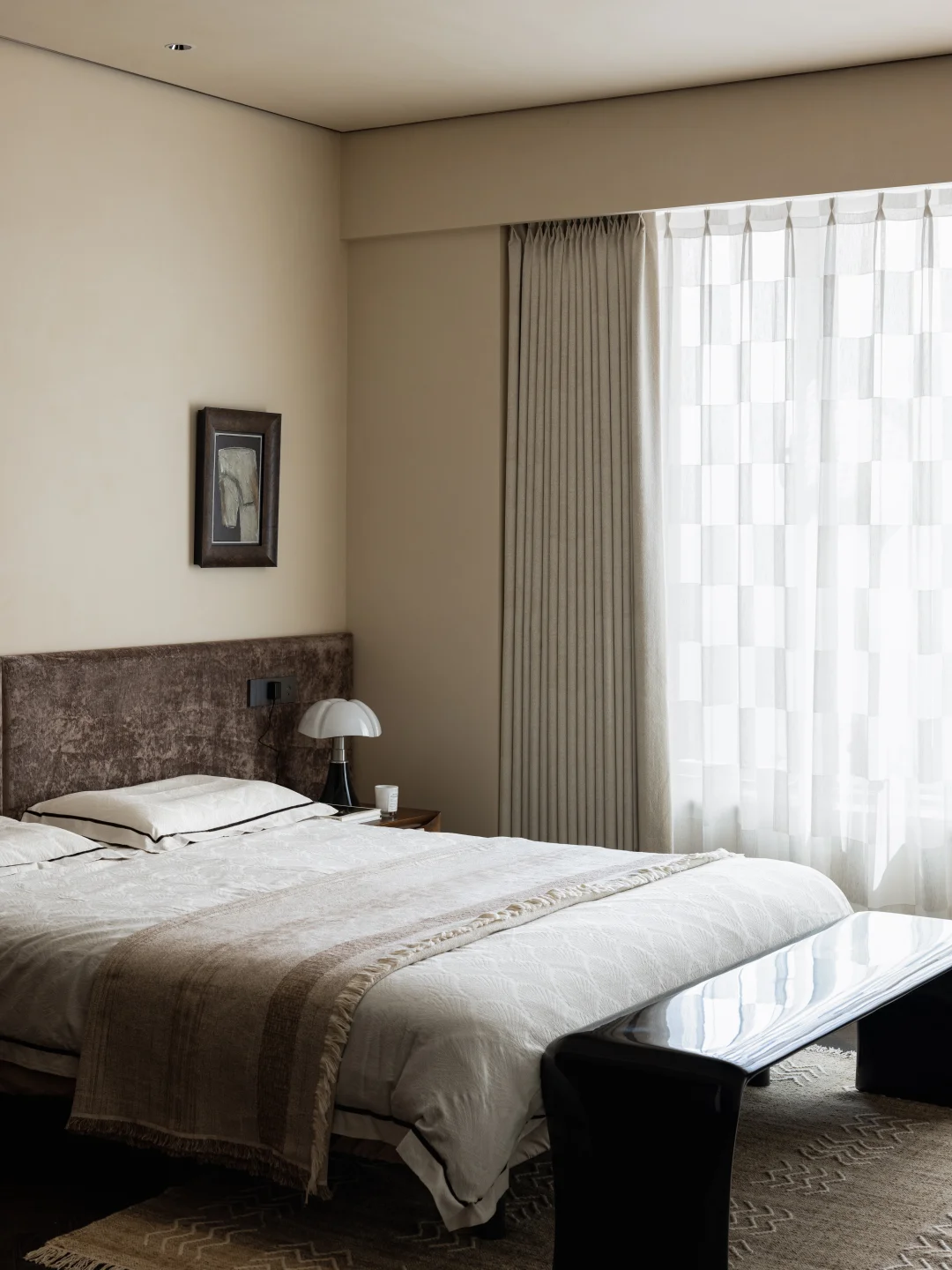 中古艺术感卧室｜乌木色系不沉闷