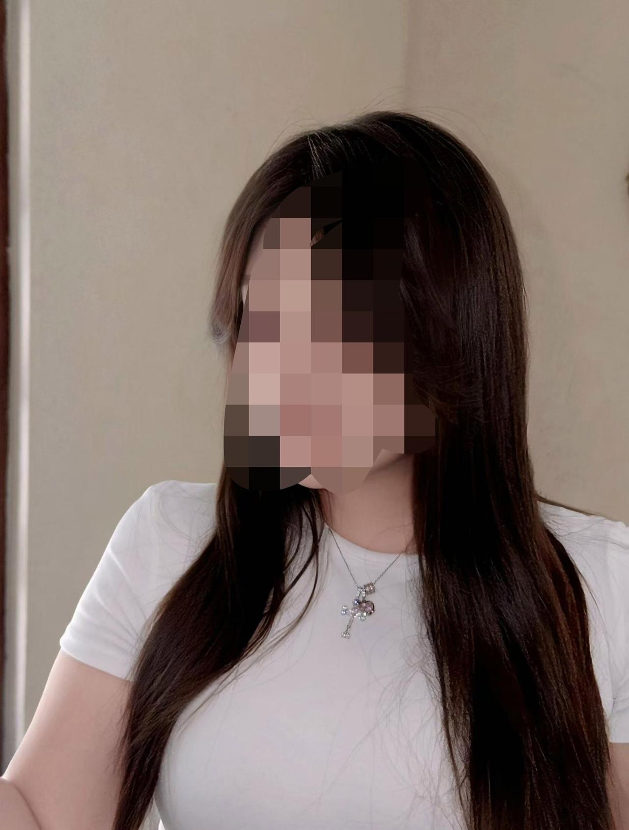 前妻主动回来找男子复婚，坦言自己知道错了。男子心里还放不下，前妻长相不错，两人还