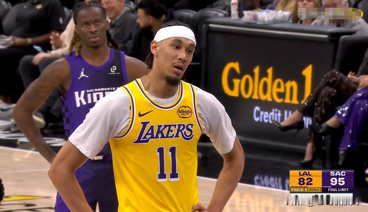 我必须要好好的夸夸湖人中锋海斯！虽然今天湖人在客场以112：124输给了国王，但