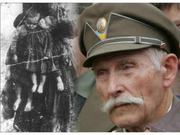 波兰总统向泽连斯基赠送了两卷本《沃伦大屠杀文件》波兰总统纳夫罗茨基向泽连斯基