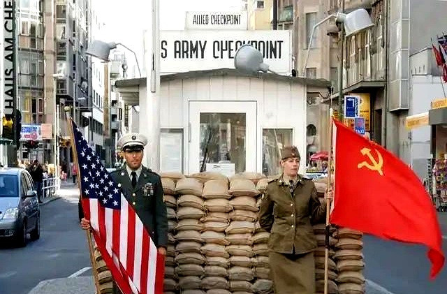 美国爱打架苏联窝里横话说当年，美苏争霸，谁才是真流氓？别