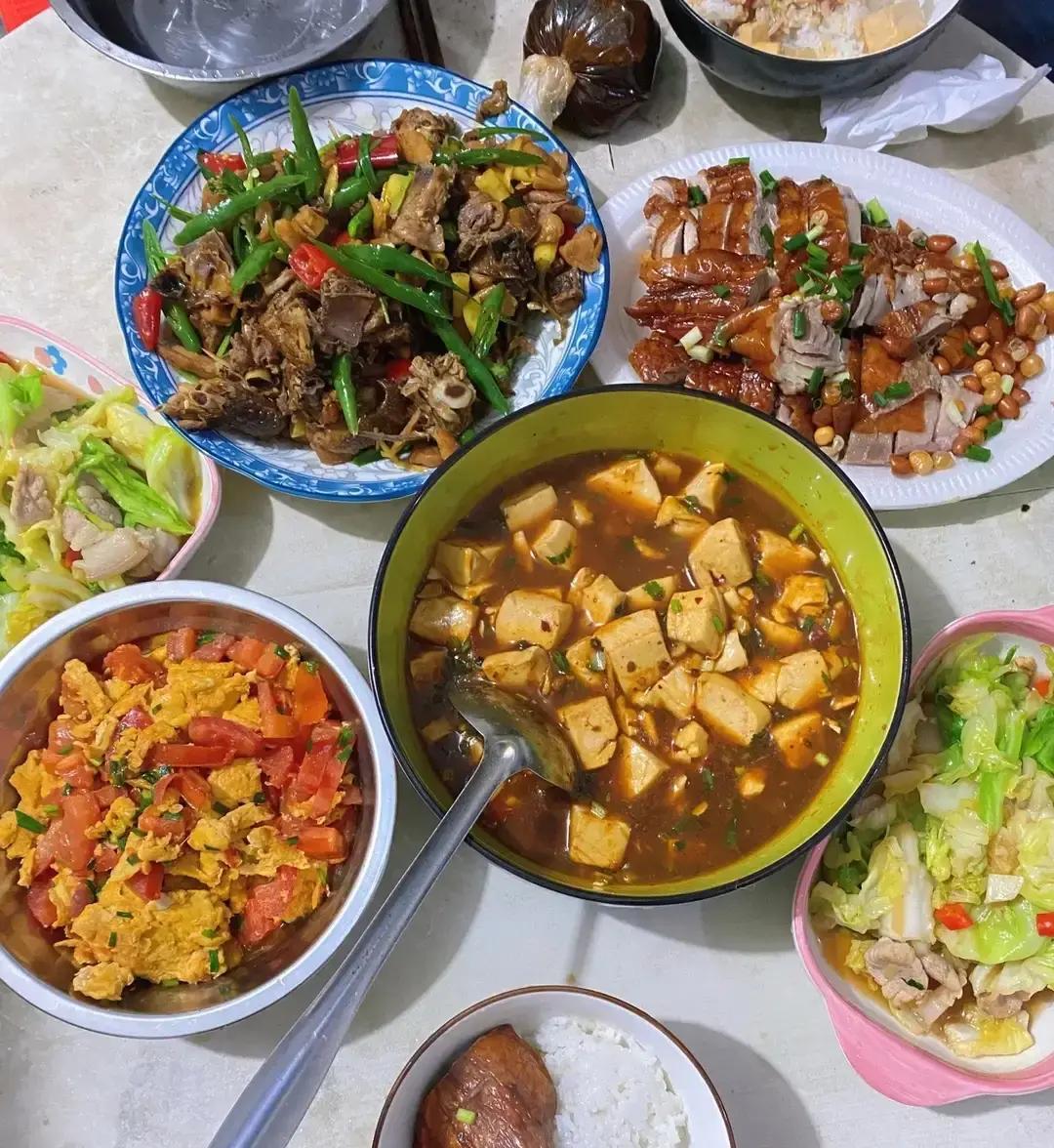 我和我老公都是二婚，在一起也有13年了，他比我大十岁。很早的时候他就说过，他