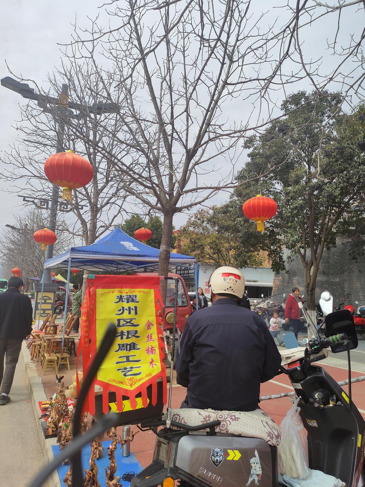 退休后找件事迷上，后半生才有劲头人一退休，最怕的不是没事干，而是心里空落落