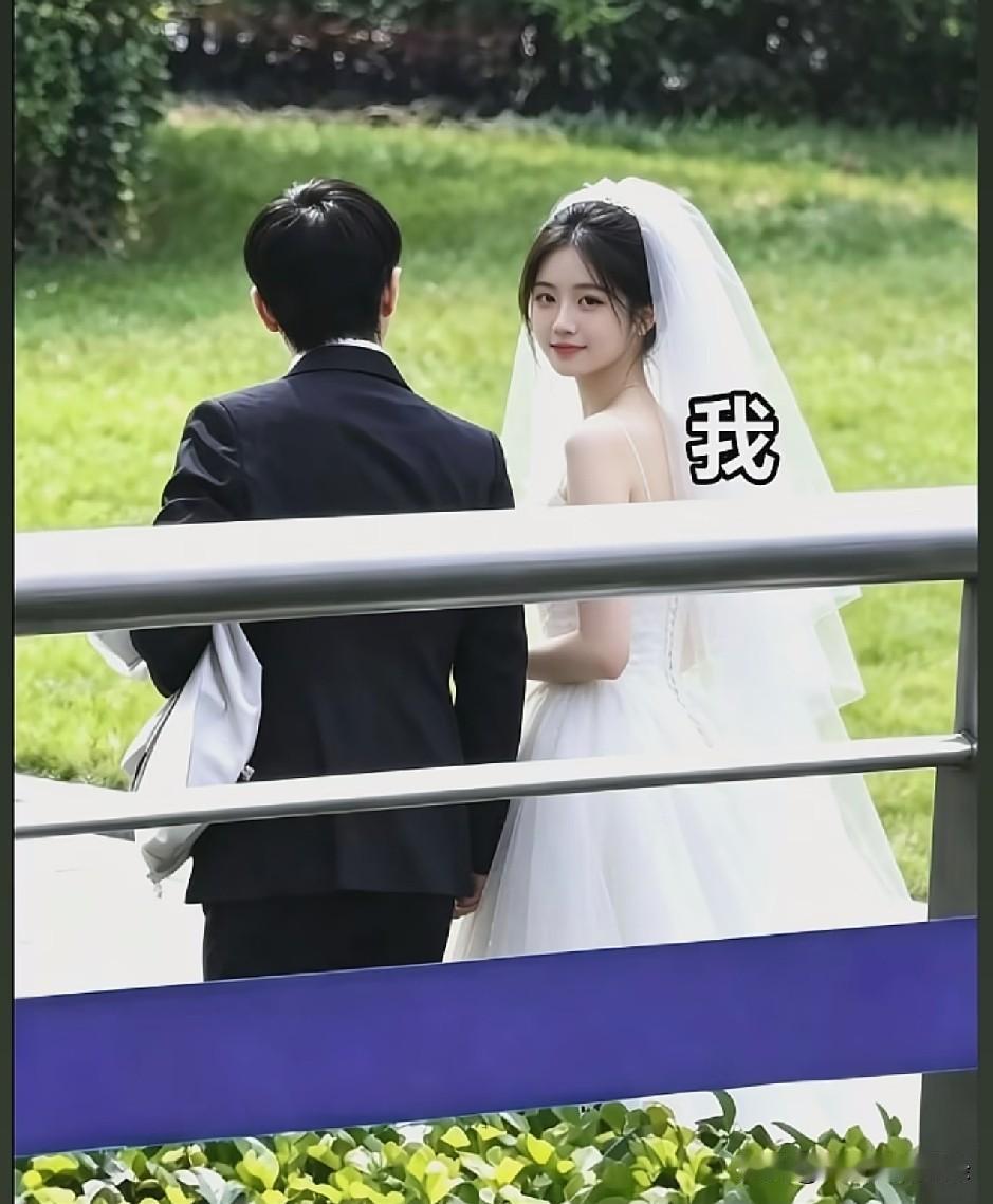 莎莎这段时间不出现，时因为和我有件大事要忙，等忙完了就会出来打比赛了[偷