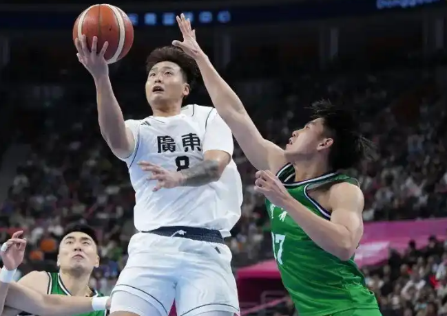 北京时间11月12日，今日的全运会男篮赛程安排如下：第一场13：30，5-8名