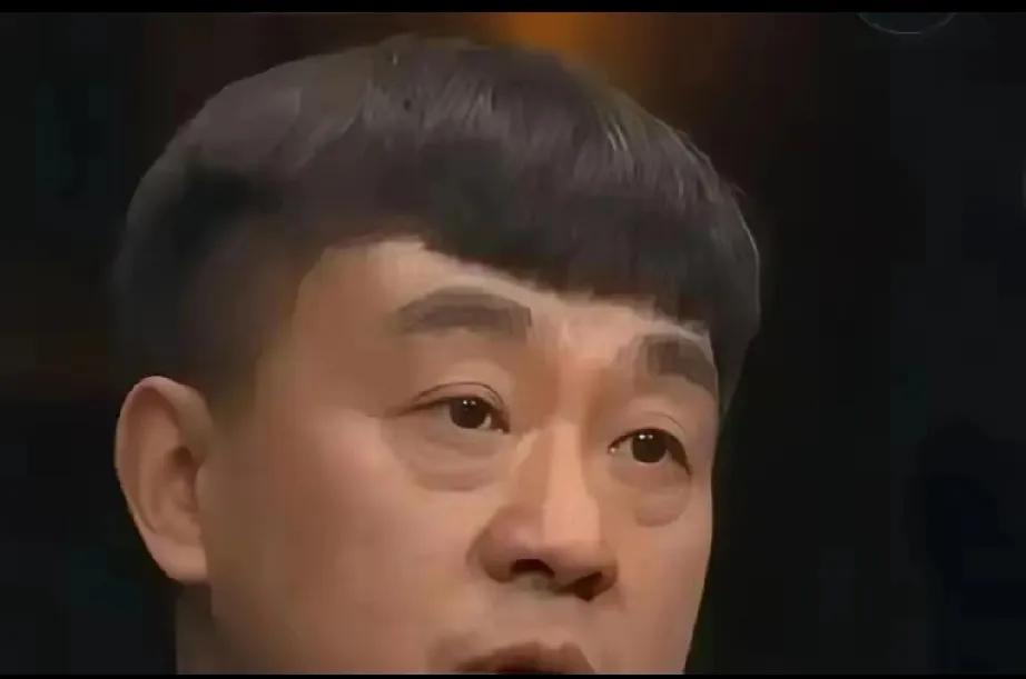 重磅消息！北京人艺刚发通知，何冰今天正式按新规办理退休手续，成了院里“第一个吃螃