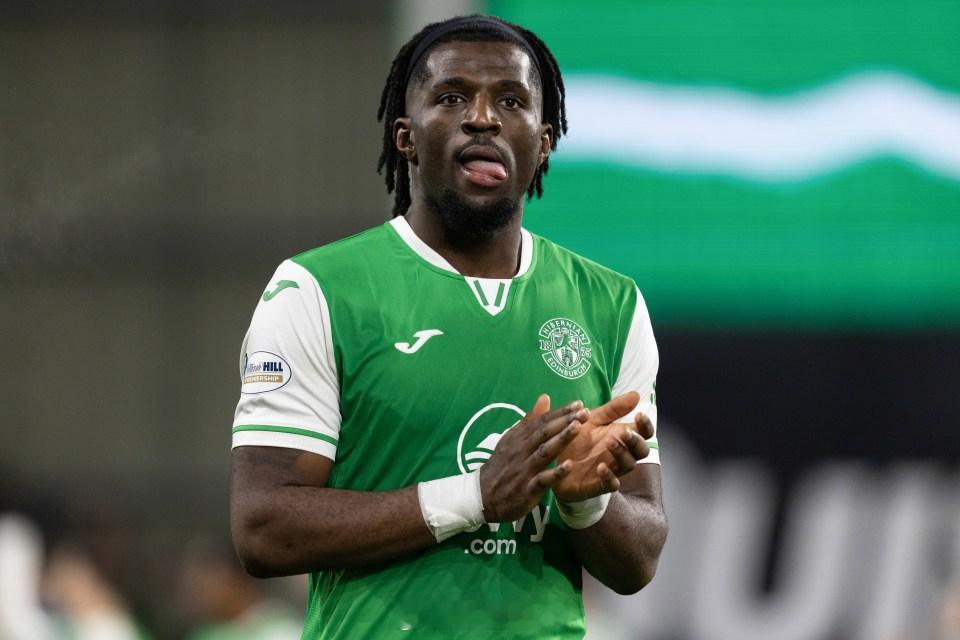 聊聊山东外援中卫，目前多选一，略倾向于苏超球星布希里，26岁的民主刚果轮换国脚，