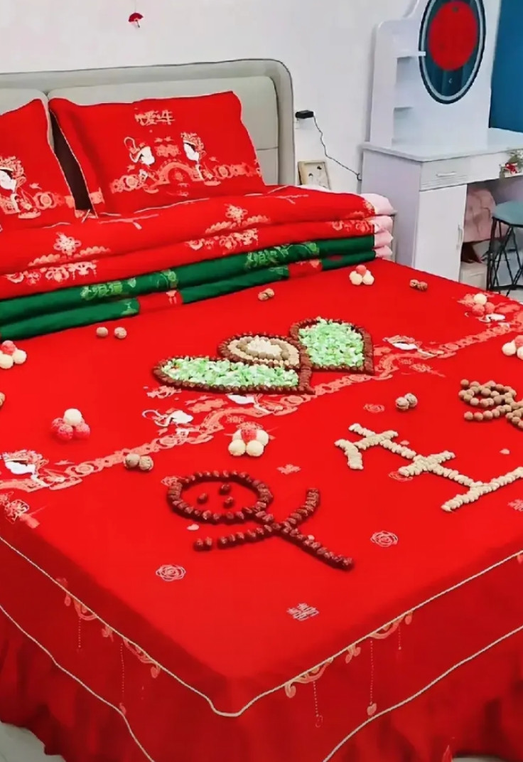 今天和女儿未来的公公婆婆吃饭喝酒，我提了10点要求。一、彩礼我们这边讲究31