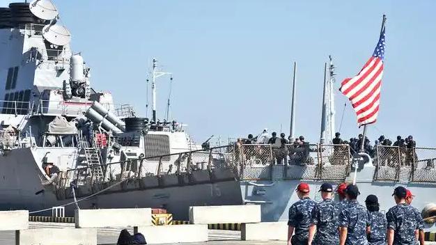 美菲1.4万兵力刚集结,解放军就宣布要在南海打4天实弹,美菲慌了