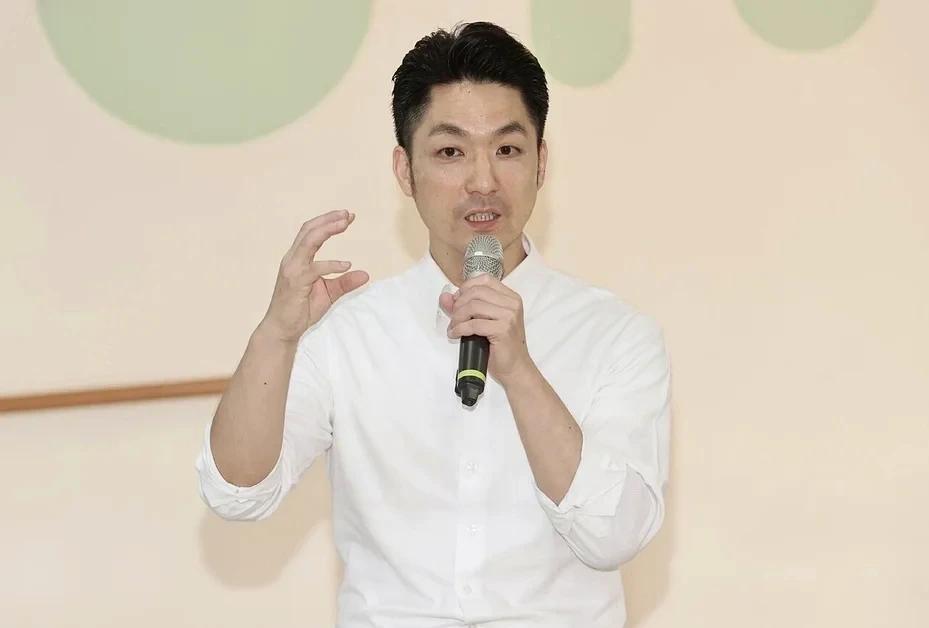 蒋万安高雄行程曝光，参加完凤山造势要跟柯志恩去逛六合夜市国民党高雄市长参选人柯