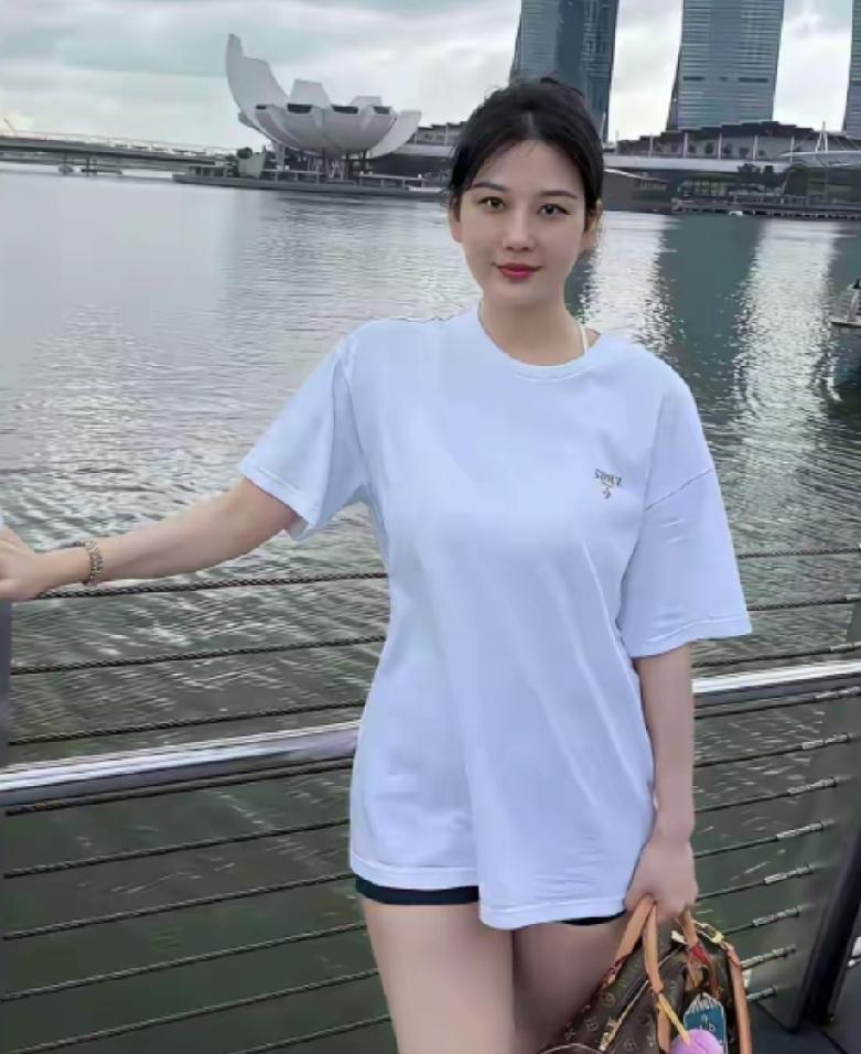 凭眼缘！你觉得这个女人好不好相处？都说相由有心生，境由心造，她五官还算精致，