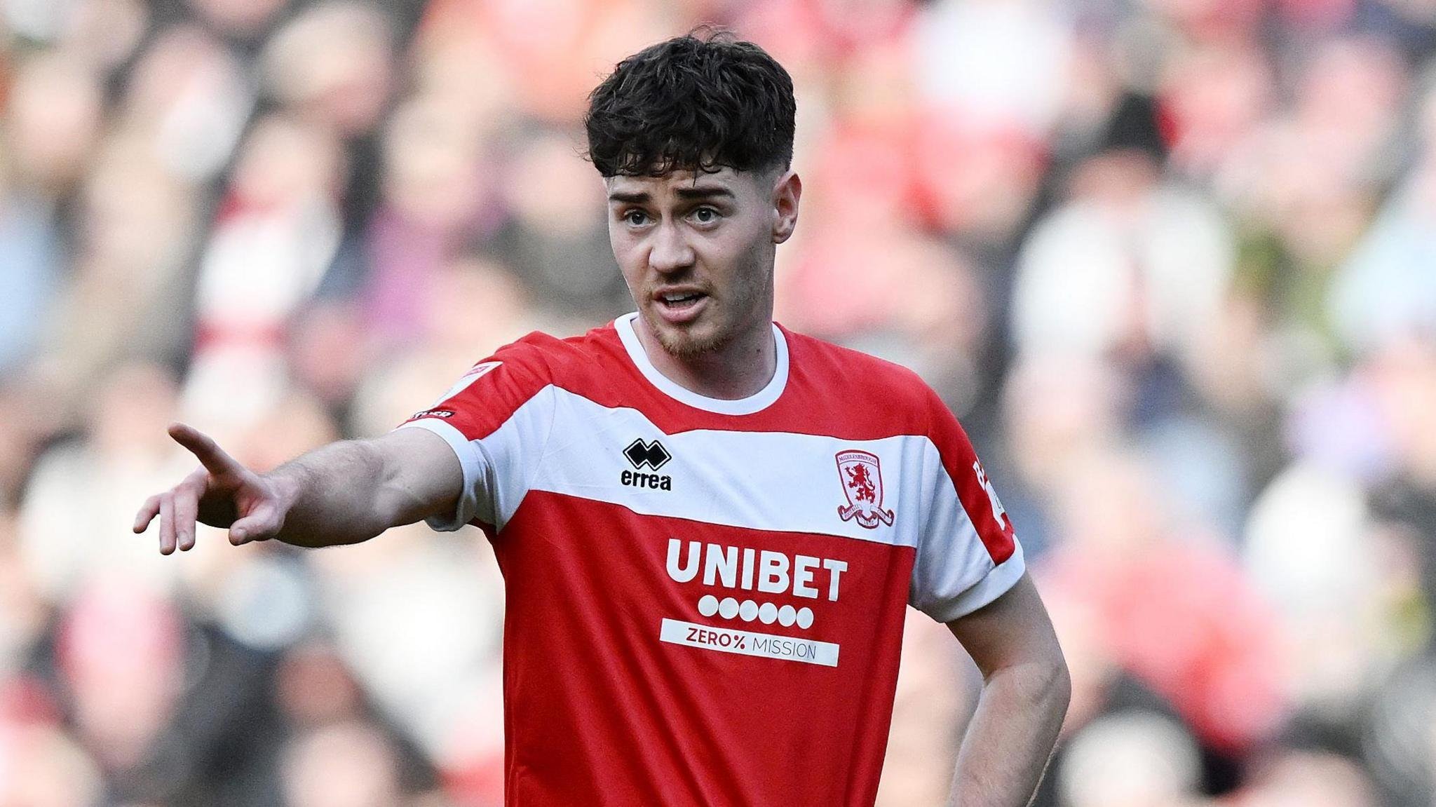 talkSPORT记者AlexCrook：今年夏天，曼联的引援模式预计将与去年