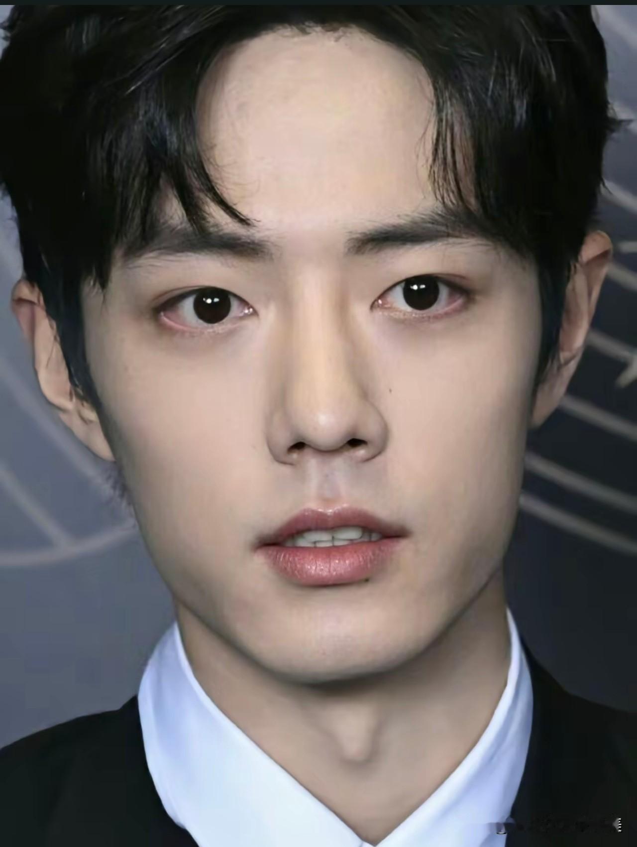 关于肖战有两个消息，第一个是好消息，恭喜肖战获得，灯塔猫眼云合三榜冠军，