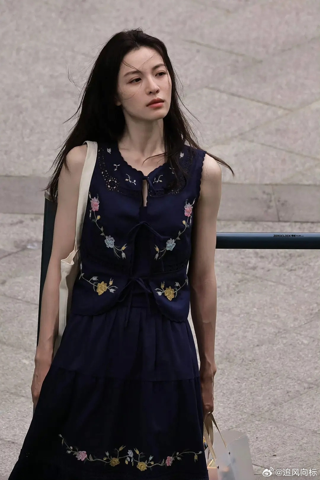 钟楚曦真的是衣架子单看衣服很普通