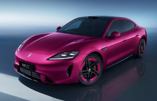 尚界Z7和Z7T猎装版正式亮相，显然冲着年轻人的钱包而来。Z7走低趴宽体轿跑