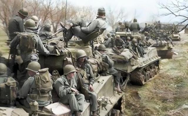 把朝鲜战争中的韩军拉出来，都能打爆42年的日军。53年重新编练的55万韩军，光是