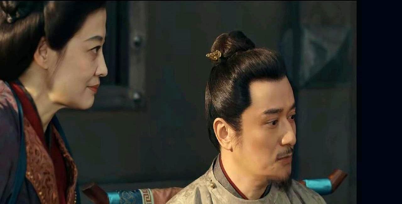 央视又搞了部历史大剧，《太平年》。讲的是五代十国那会儿，吴越王钱弘俶“纳土