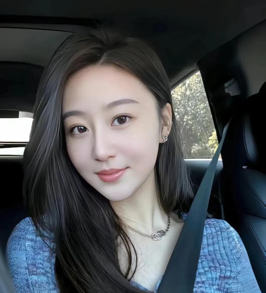 第一次去男朋友家，未来婆婆给了1001元。这笔见面礼，数额并不算多，至少在我