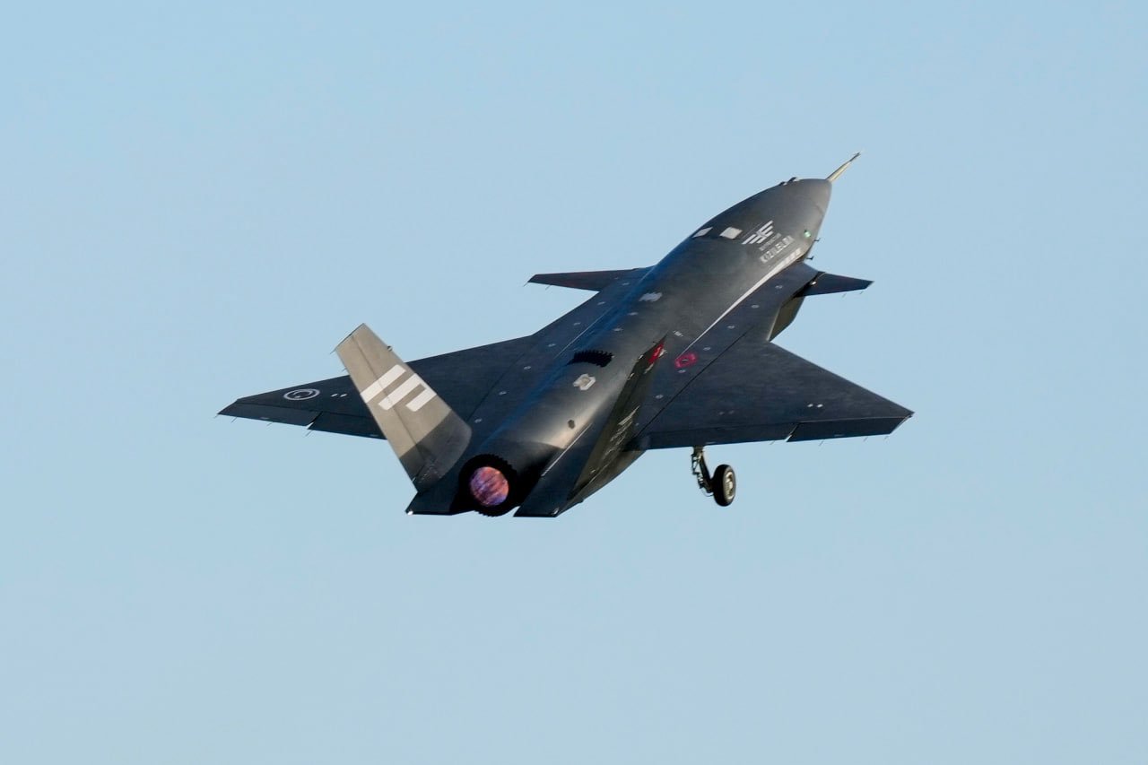 M-346+红苹果，实现联合自主编队飞行2026年6月22日，意大利莱昂纳多公司