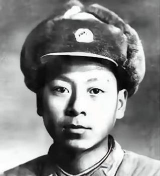 1962年11月18日的喀喇昆仑山下，我军边防部队一个连掉进了印军埋伏圈，被前后