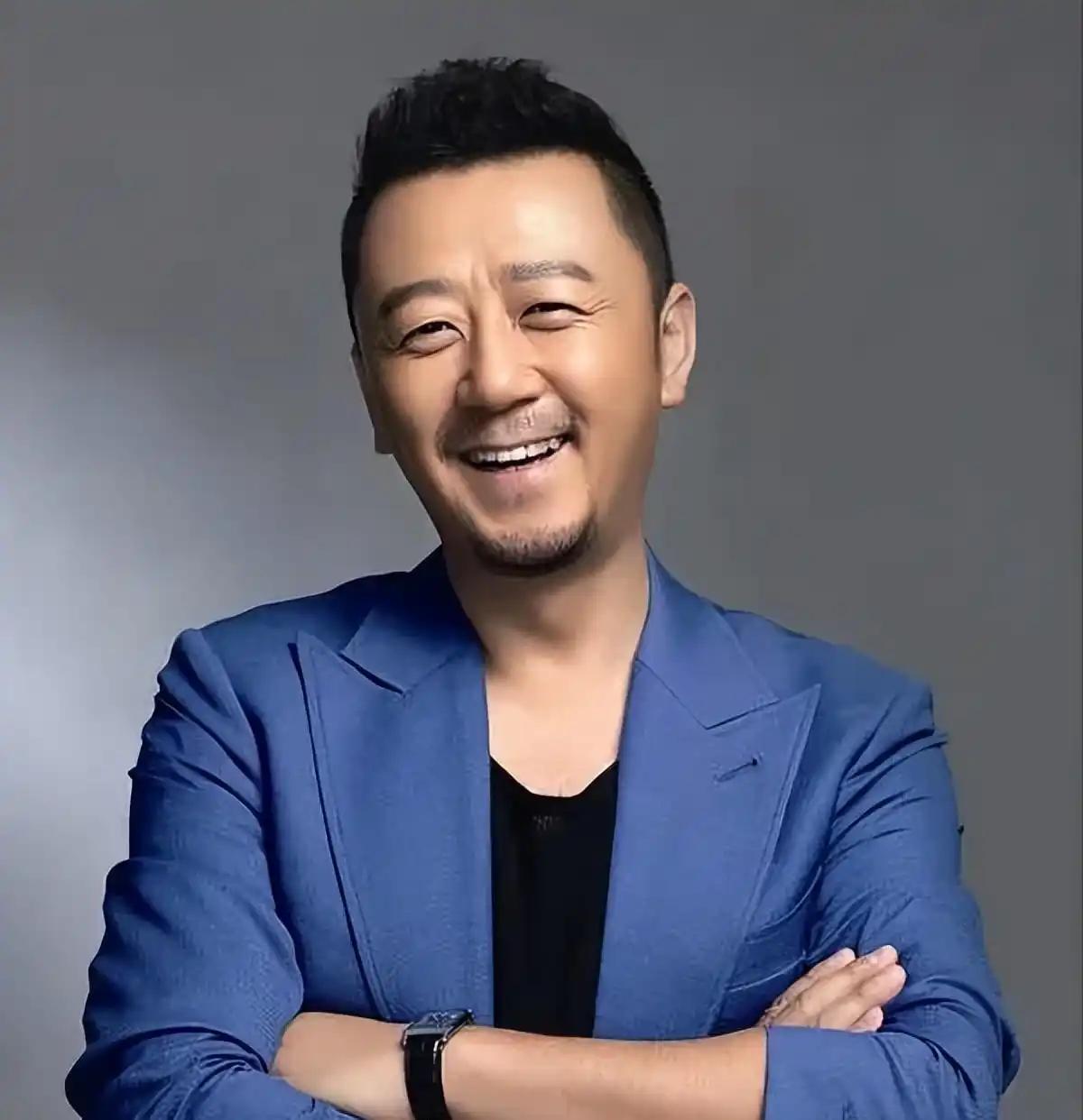 记者问郭涛：“你和刘琳第三次搭档演夫妻，之前《父母爱情》你们演兄妹，这次合作感受