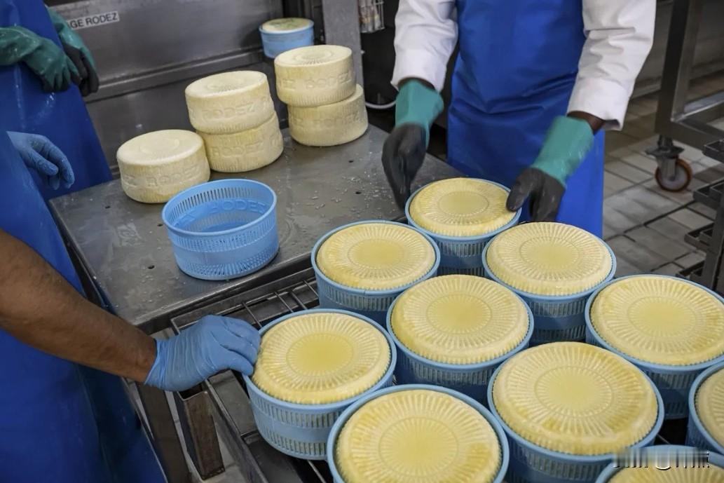 法国要求欧盟采取行动，回应中国决定对欧洲乳制品征收关税。但，没什么用！联合早