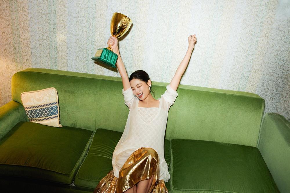 辛芷蕾与前经纪人梁婷和解, 两人曾对簿公堂, 梁婷: 我对你爱恨交织