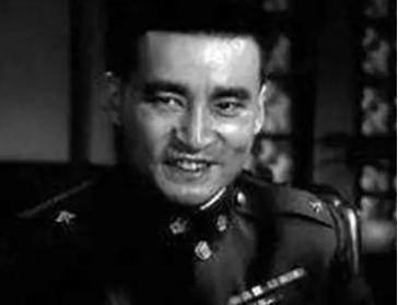 1949年12月9日，大特务徐远举准备逃走，他从沈醉手中拿过通行证后，长出了口气