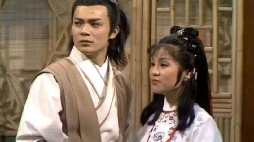 郭靖、黄蓉在郭芙出生后十多年没有再怀二胎的原因找到了，他们是带着柯镇恶一起住在桃