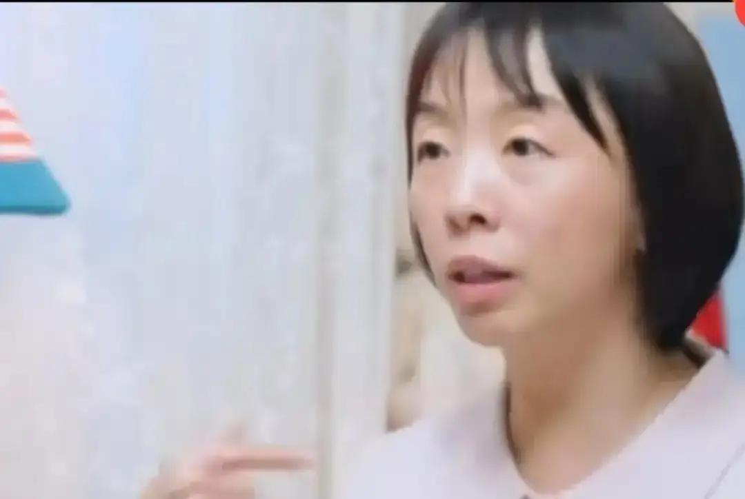 谁能想到，顶着国内顶级星二代的光环，一个姑娘上电视接受采访时，嘴里最迫切的愿望居