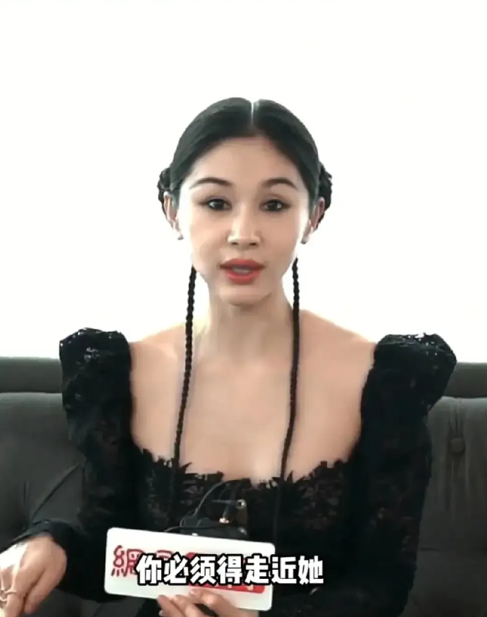 真不敢相信这个是王子文！这脸是充了气了还是注了水了，弄得没以前漂亮了，跟以前气