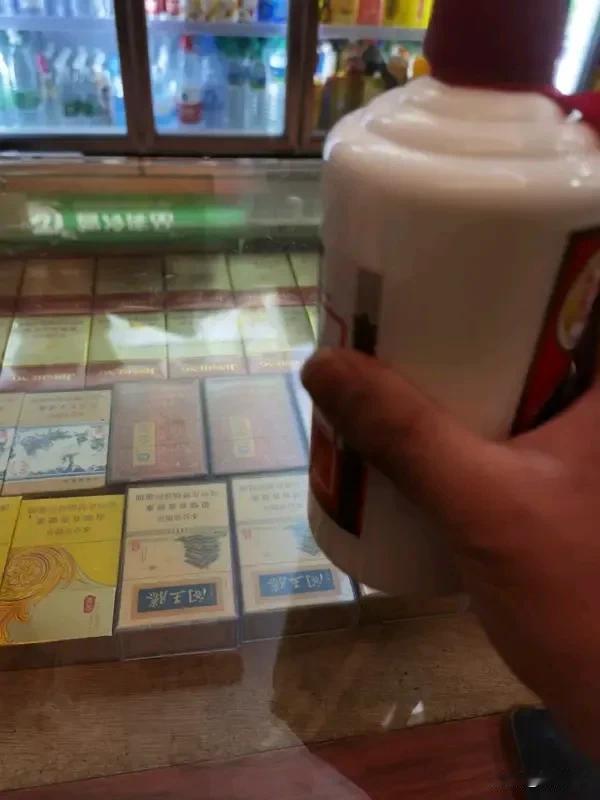 茅台跌出近年新低1399元触底了吗茅台跌出近年新低，1399元触底了吗？12