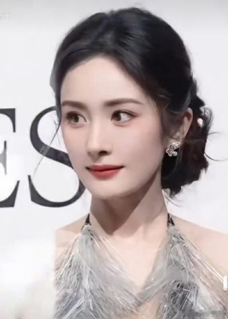 同一层次追求者最多的十二星座排名：冠军（水瓶30）亚军（双子19个）季军（白羊