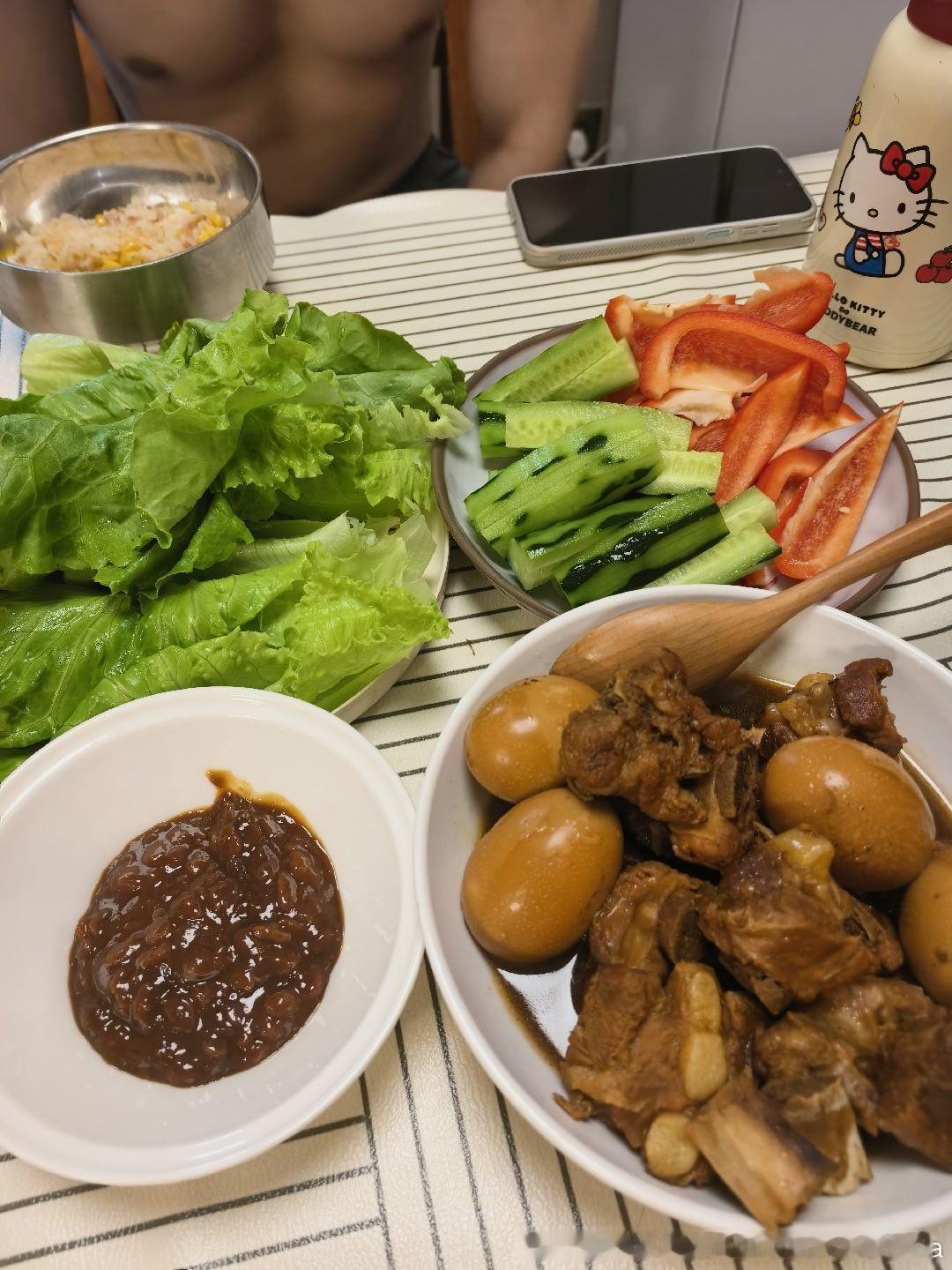 今天吃很多肉肉和很多瓜果菜午饭要积极