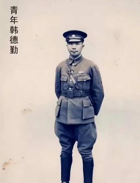 1943年，新四军活捉了国民党副总司令韩德勤，陈毅愁眉不展，想装作不认识放他走，