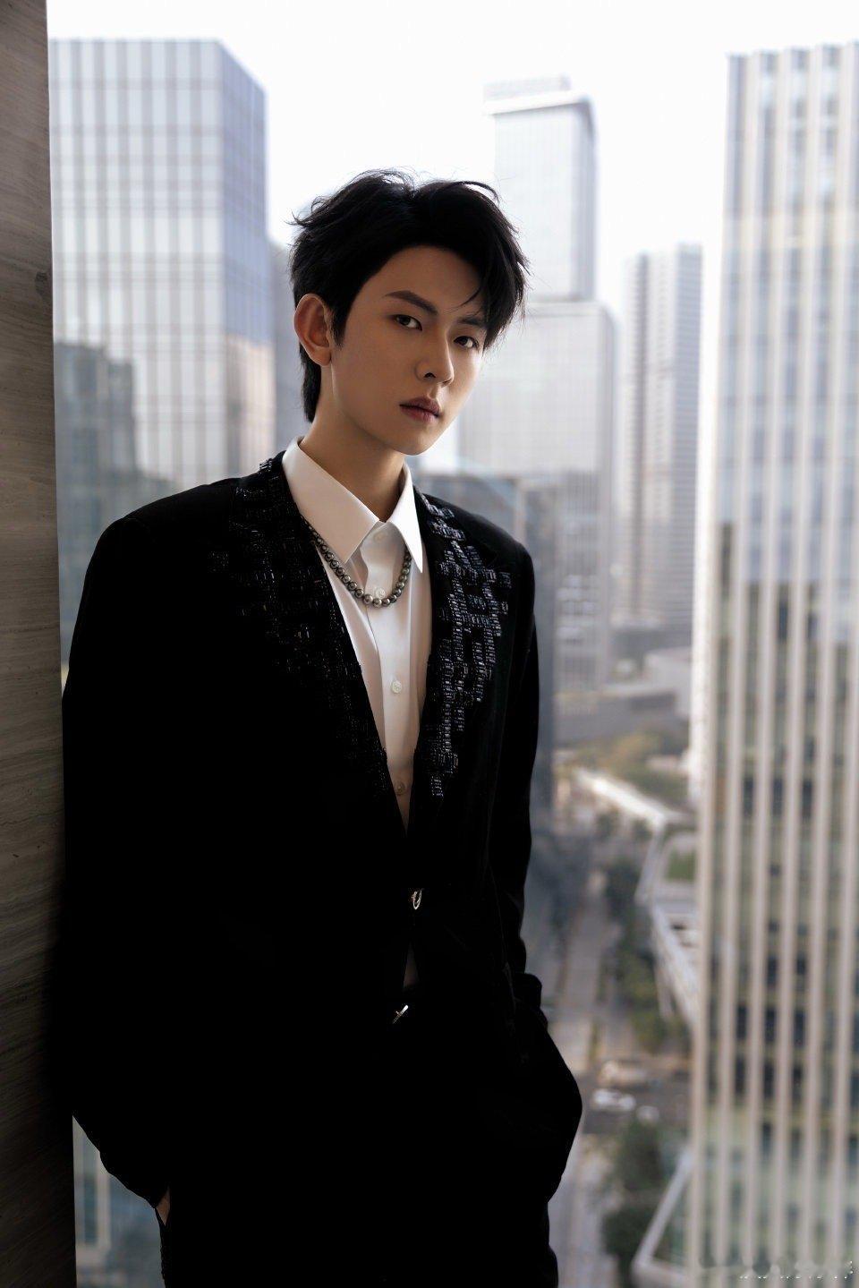 短国男主居然出击跨年了东方卫视你是懂跨年收视密码的！陈添祥、申浩南、张集骏、王