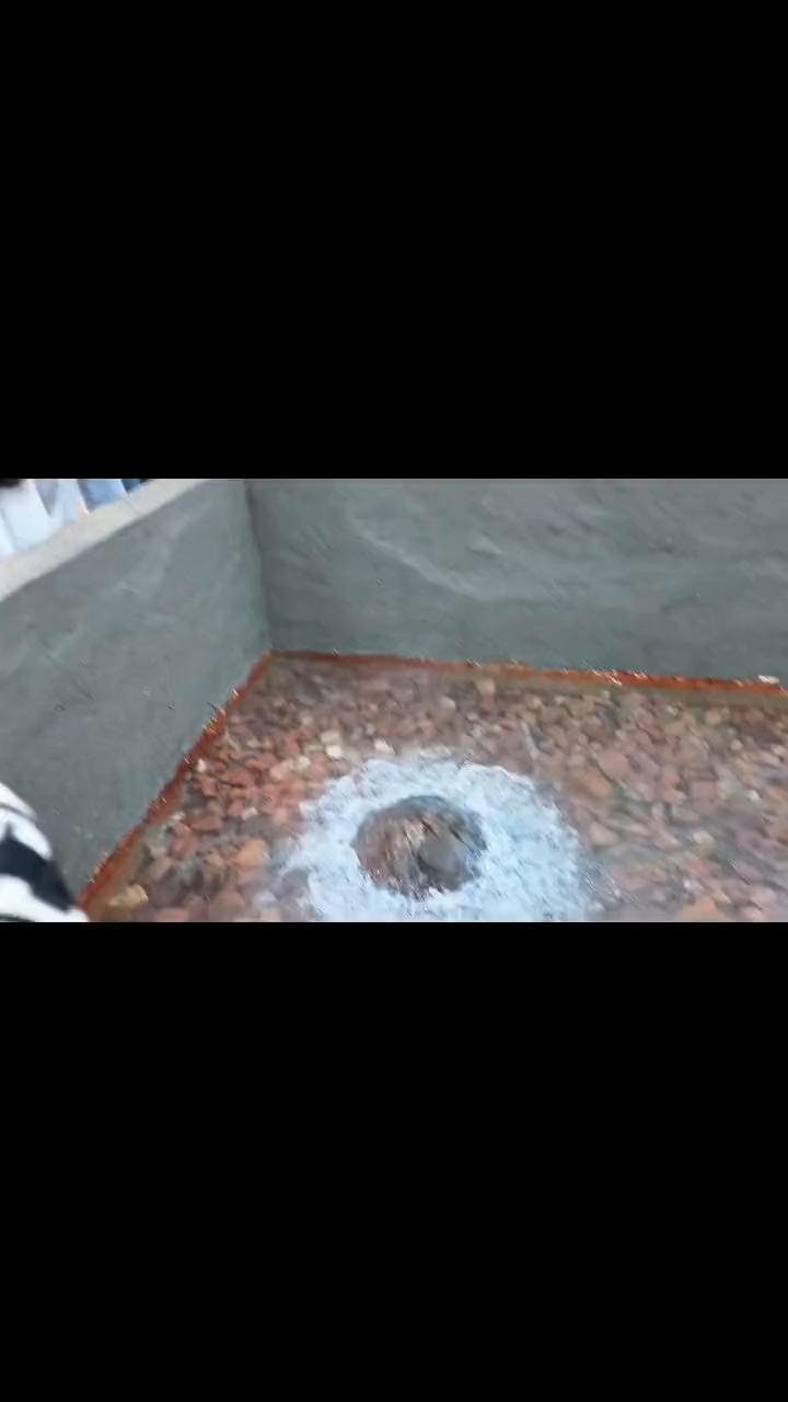 三十年都不出水了。