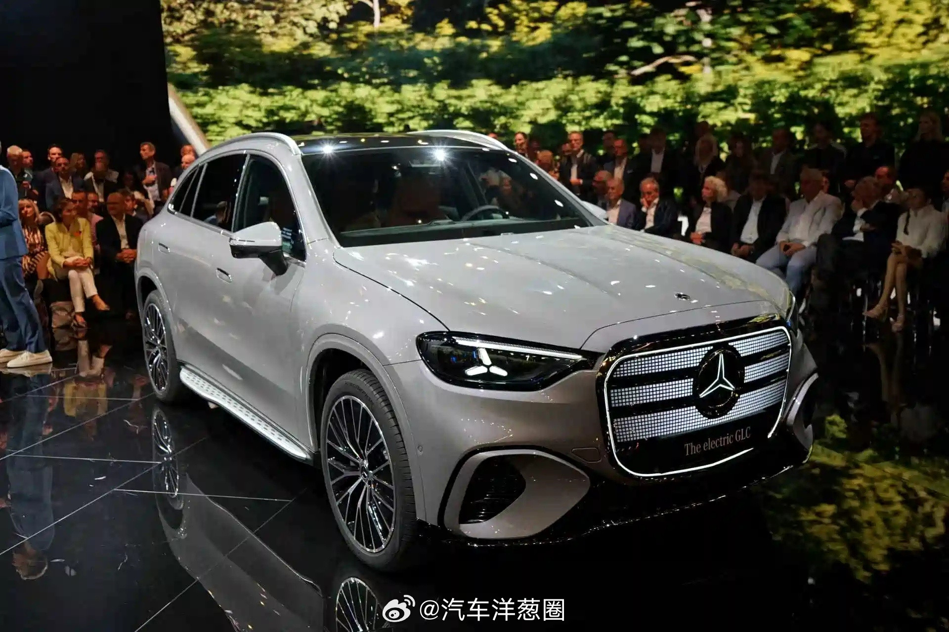 全新奔驰GLCEV正式发布，800V平台+39.1英寸超联屏全新MB.EA平台