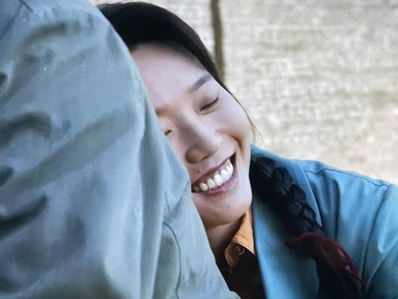 央视热播电视剧《好好的时光》里的叶爱花是一个有极度恋父情结的人。她自身条件非常好