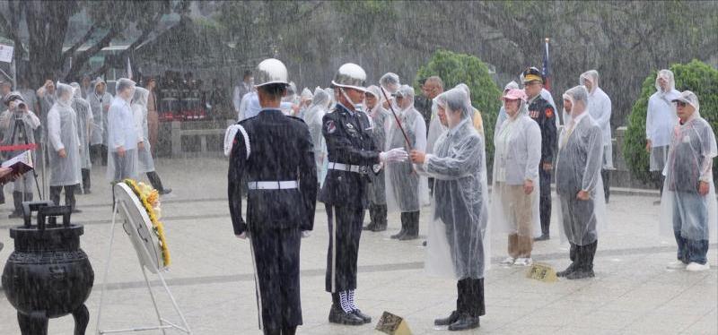 赖清德金门挑衅。台湾《联合报》报道，赖清德今天（8月23日）在金门出席八二三炮