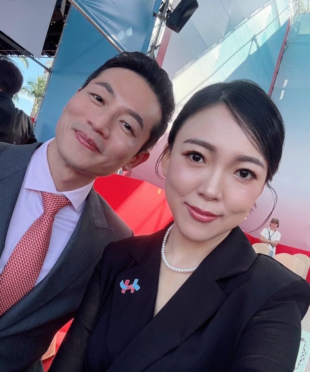 林嘉源主播和美女议员排练双十节话说自从中天新闻林嘉源主播，当选今年台湾省一年一