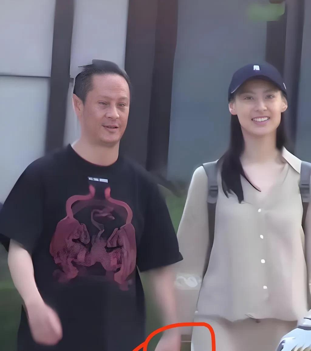 梁洛施、马浴柯姐弟恋被实锤，近日，关于梁洛施的恋情视频上热搜，梁洛施是三个孩子的