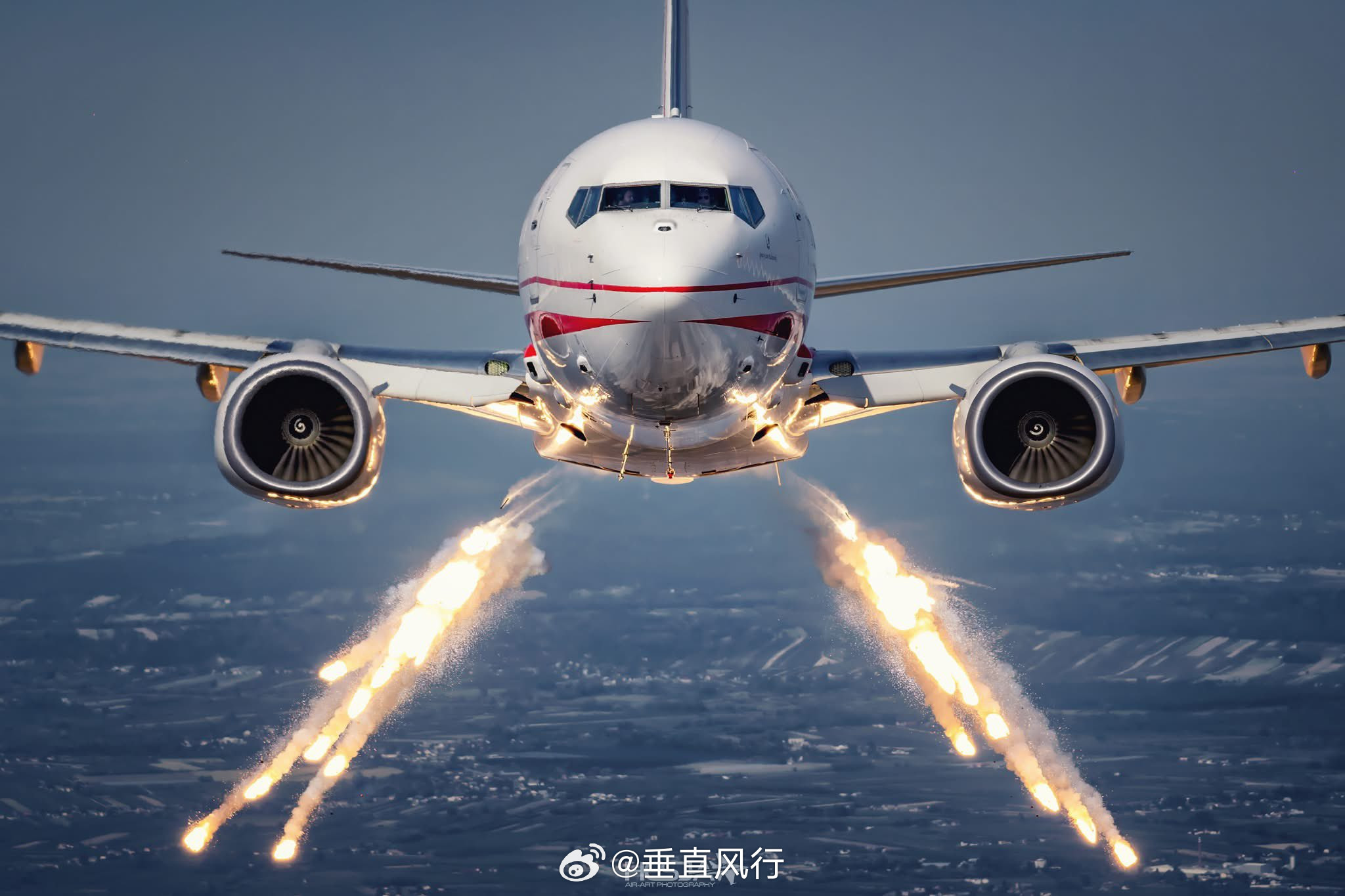 波兰政府专用机737打干扰弹，违和不航空创作计划武器装备​​​