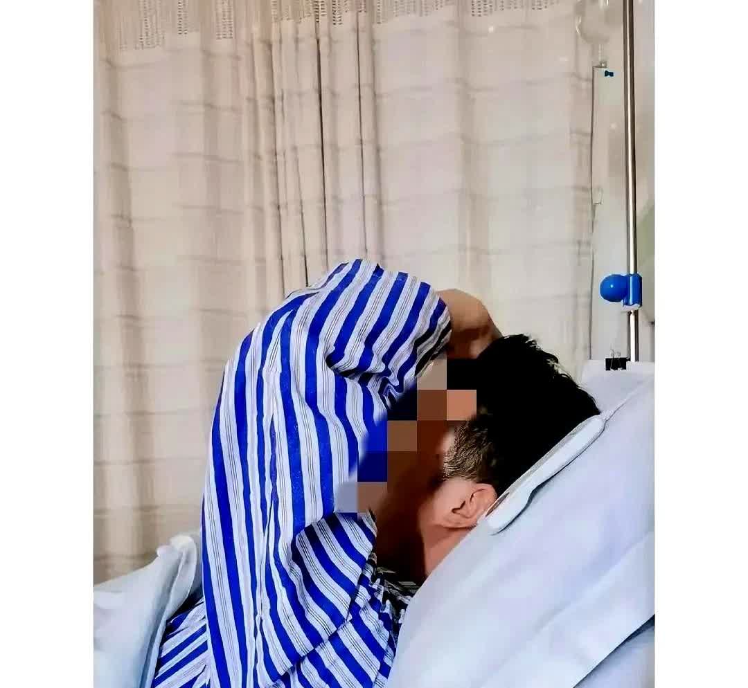 福建厦门的一个奇葩事件，50多岁的老男人和30岁的女网友见面，一起发生了关系，没