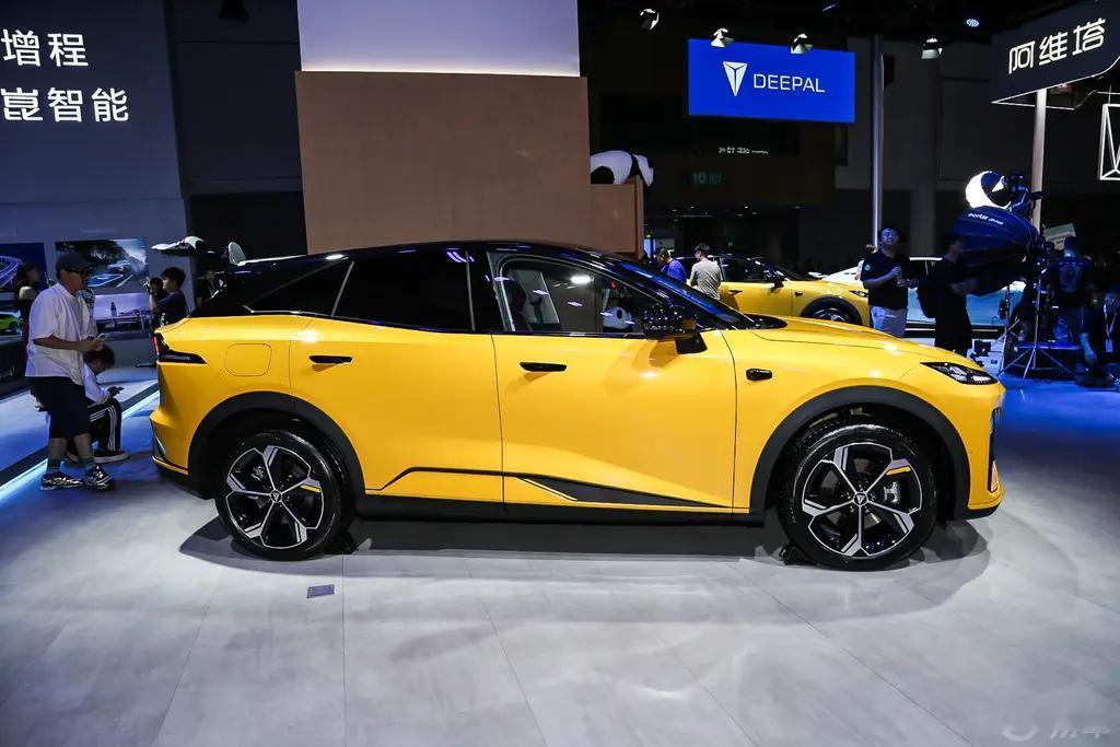 📢这就是赤裸裸的现实：电车30万：使用10年，电费1万，卖1.5万油车30