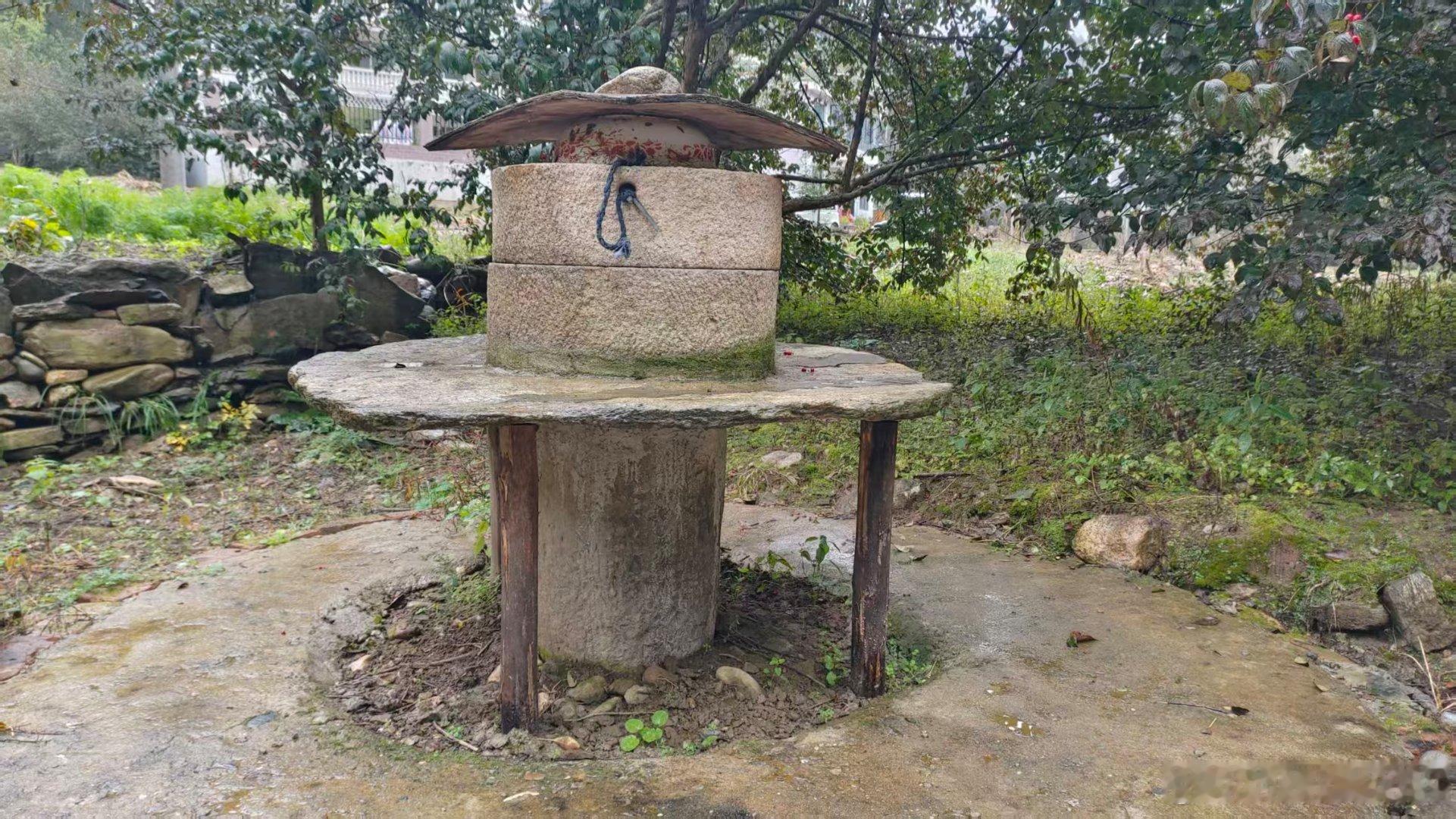 栾川叫河镇牛堡文化园：藏在山水间的温暖时光容器走进栾川叫河镇的牛堡文化园，最先