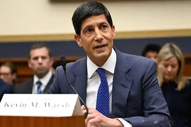 两种Ai发展之路已经在路上了！近几年，美国相继对中国发起的关税战，科技战以及