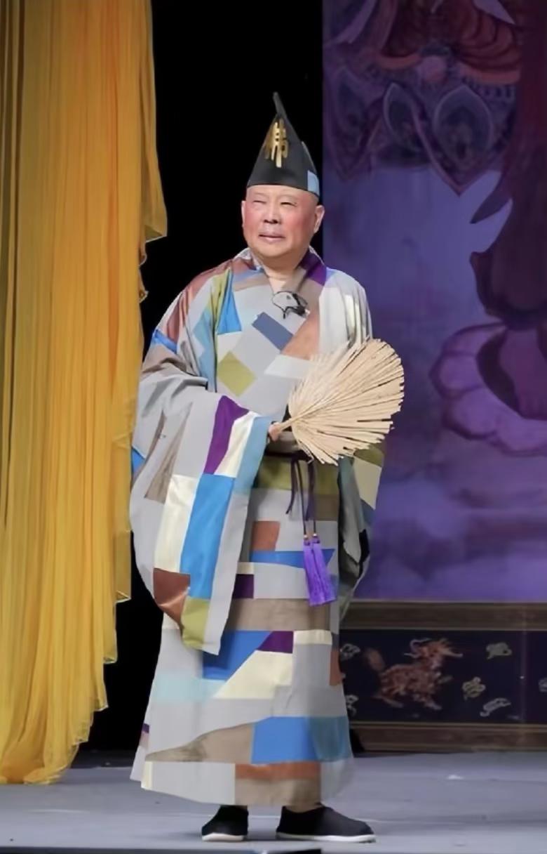 郭德纲出事几天了，没有一个人为他说话，就可以看出来，他基本要告别娱乐圈了